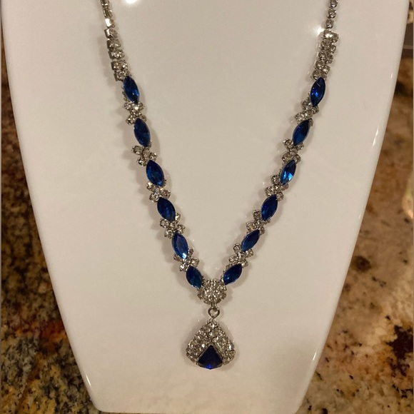 Taramanda Fashion Jewelry Necklace & Matching Earrings - Picture 2 of 6